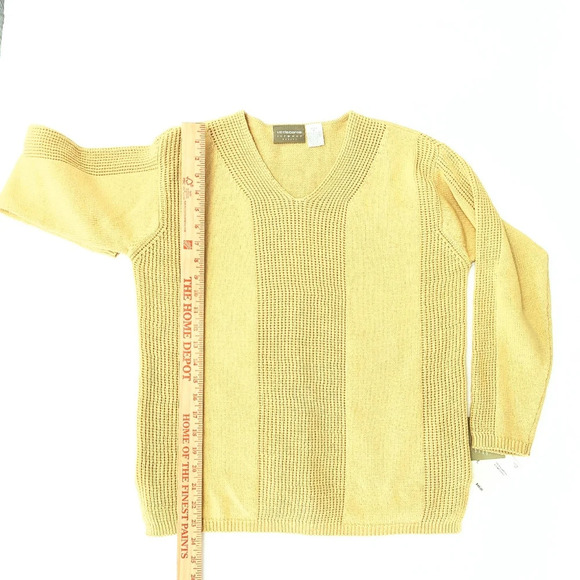Liz Claiborne Women's V-Neck Knit Sweater - Picture 7 of 8